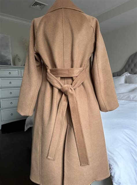 tying trench coat belt